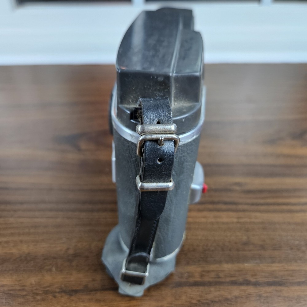 Polaroid Model 160 Land Camera - Untested