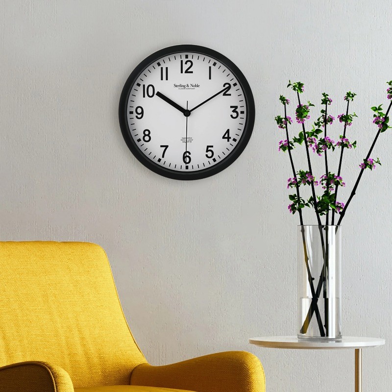 Mainstays Basic Indoor 8.78" Black Analog Round Modern Wall Clock