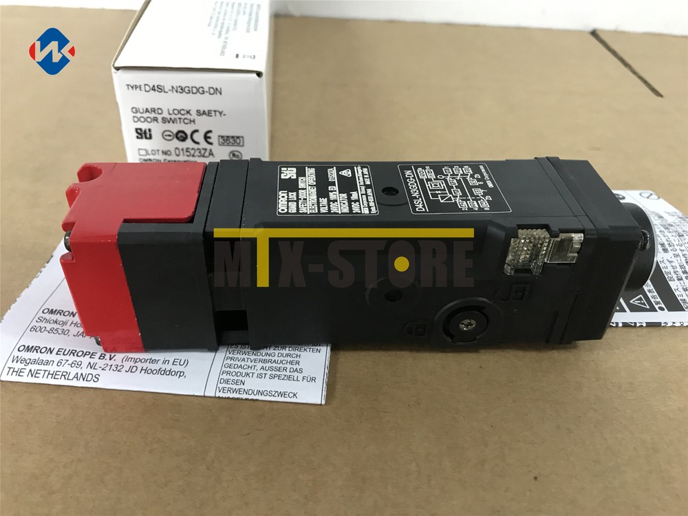 1PCS NEW BRAND OMRON safety door switch D4SL-N3GDG-DN