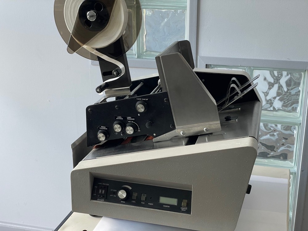 ASTRO ATS-9600 SINGLE ROLL TABBER FOR 1" SIZE CIRCLE TABS