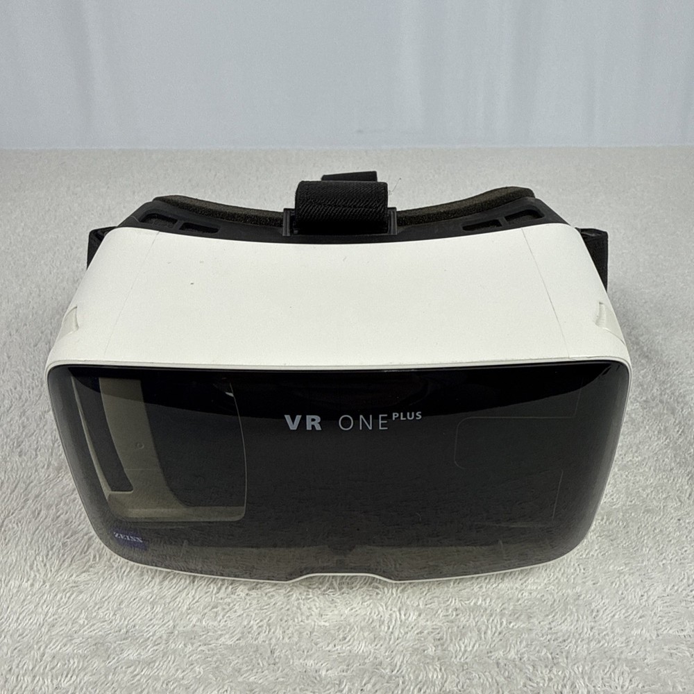 Zeiss VR One Plus Headset Virtual Reality iPhone Android Smartphone ($129 Value)