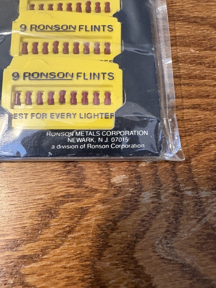 RONSON CIGARETTE LIGHTER FLINTS STORE COUNTER DISPLAY - FILLED/Sealed