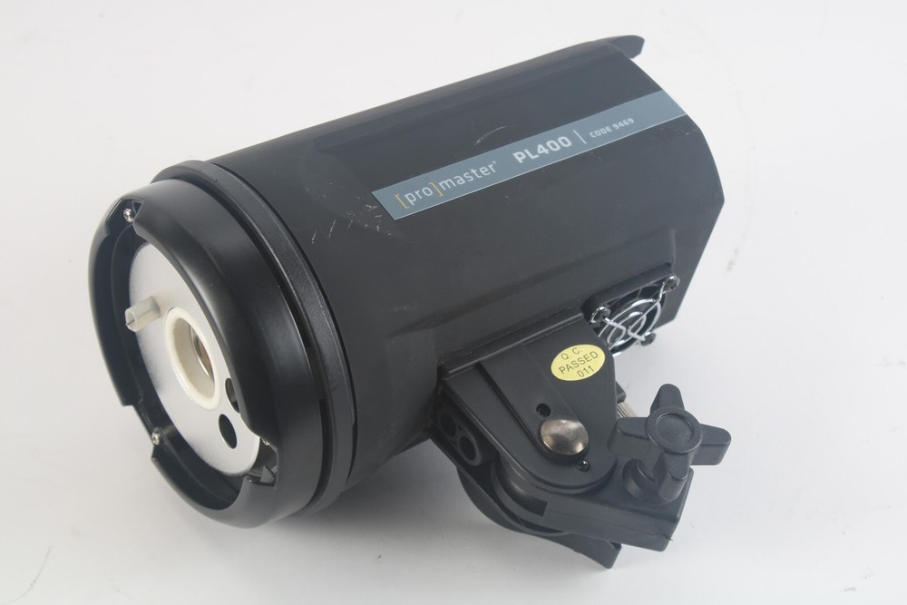 ProMaster PL400 Advanced LCD Control Studio 3-Light