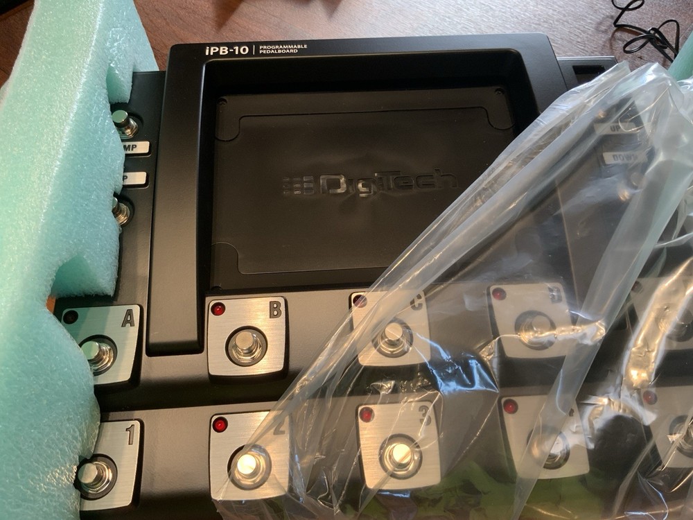 DigiTech iPB-10 PROGRAMMABLE PEDALBOARD For Guitars 20-0347-A