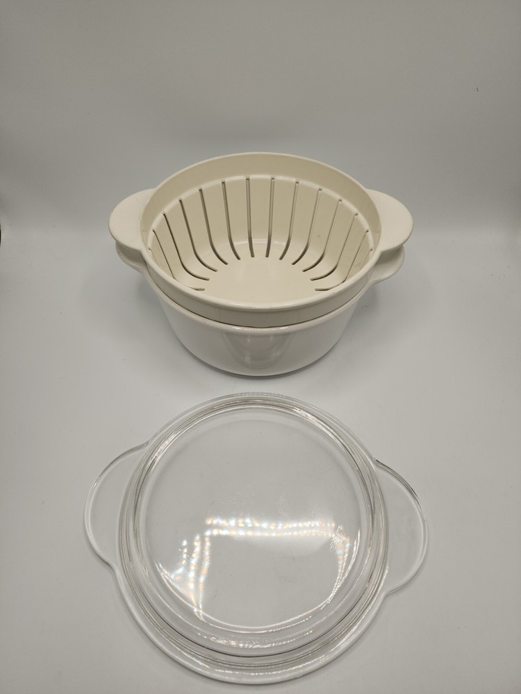 Corning "Classic Elegance" 2.5 Quart Microwave Bowl/Lid/Strainer