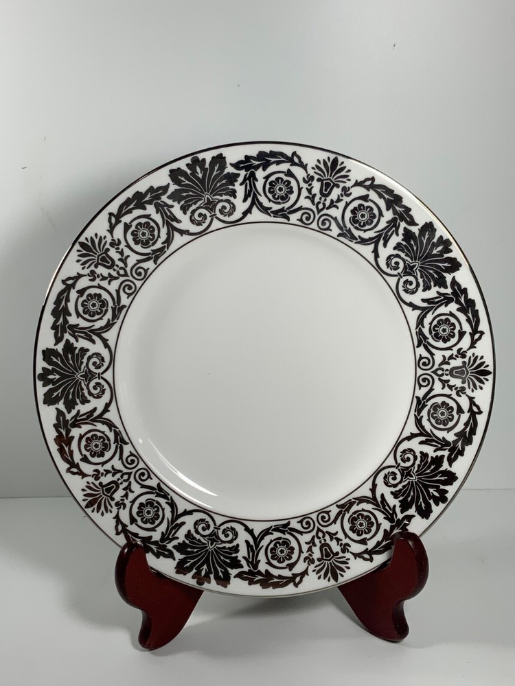 Lenox Artemis 7 Piece Platinum Rim Place Setting with Box