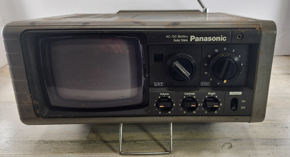 Panasonic Solid State TV Model TR-515 1977 Tested Portable