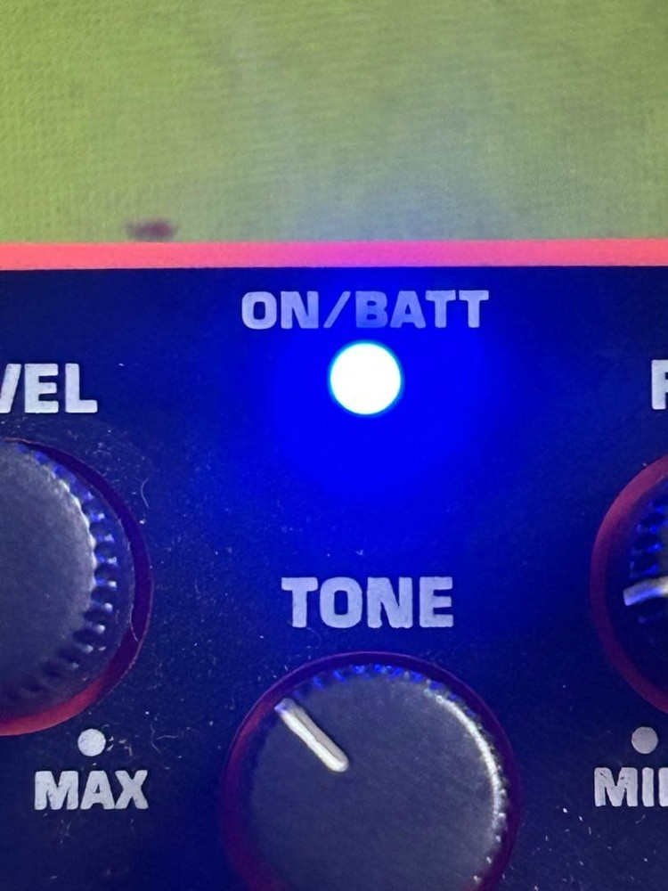 BEHRINGER UZ400 FUZZ effector AC adapter