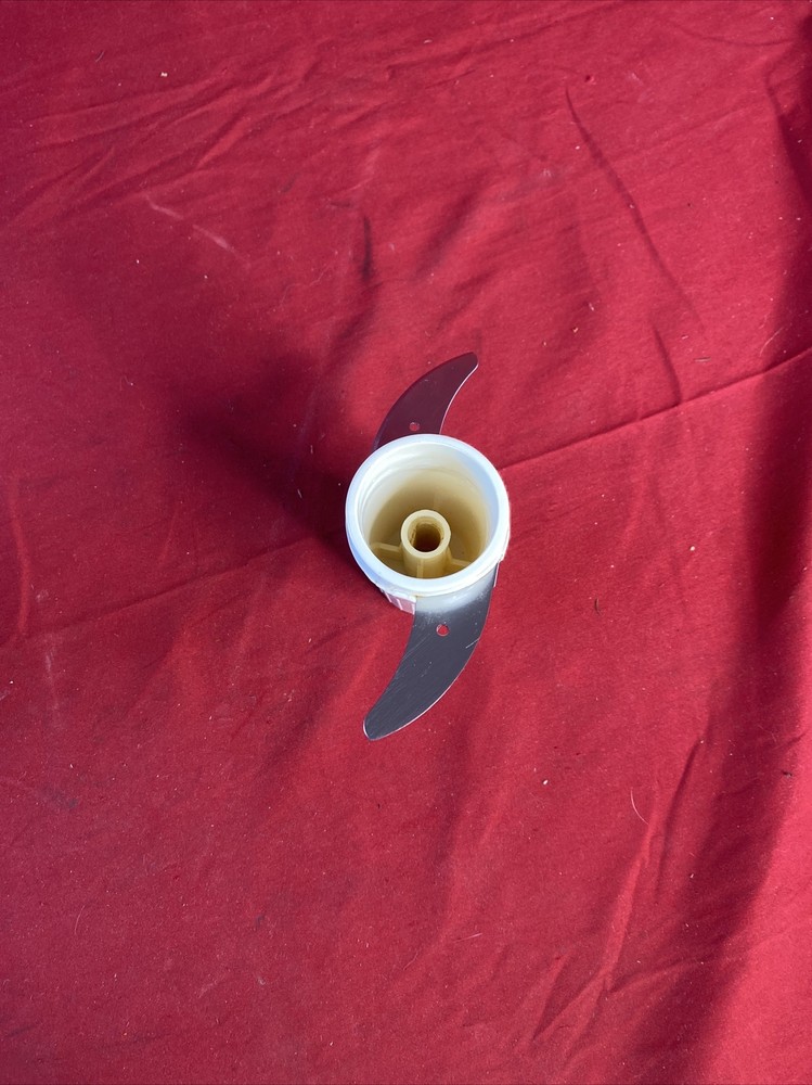 Crofton Deluxe 6-Cup Food Processor (XB9018) - In Box