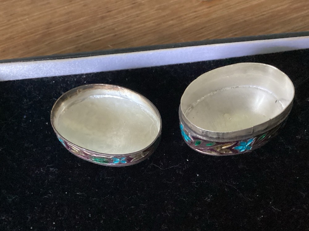 Pretty Vintage Silver And Enamel Pill Box