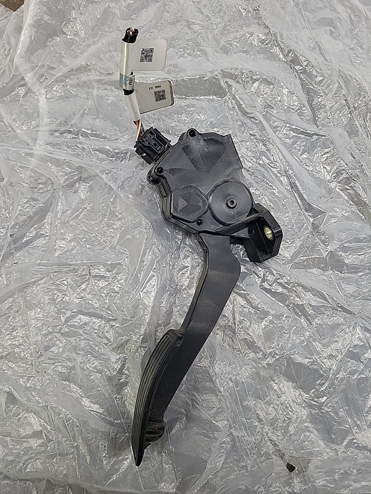 2013 Subaru Outback Acceleration Pedal
