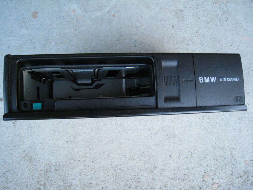 BMW 6 CD CHANGER # 82111469404