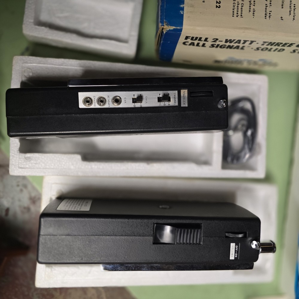 Midland 13-722 Transceiver (2)