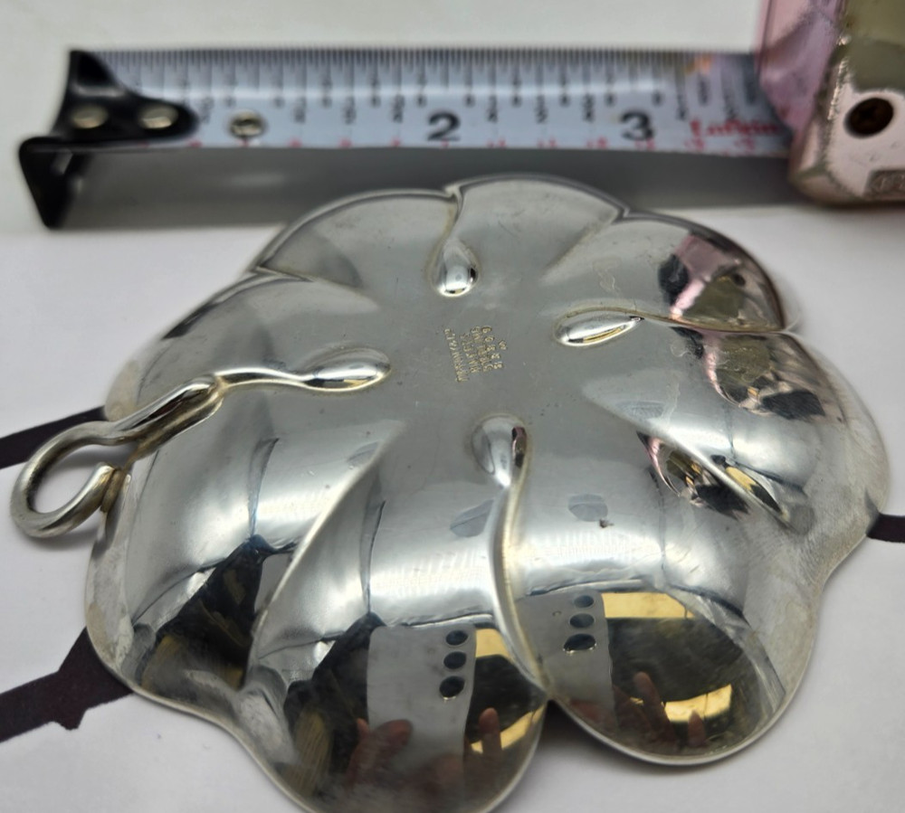 TIFFANY & CO STERLING SILVER FOUR LEAF CLOVER SHAPED CANDY DISH