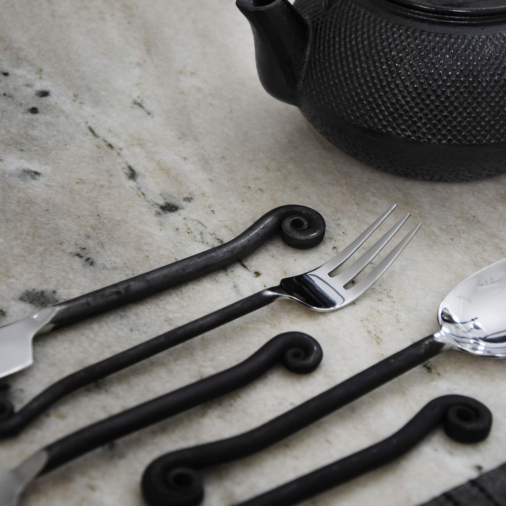 Gourmet Settings 20-Piece Flatware Treble Clef Collection Black Silverware Cu...
