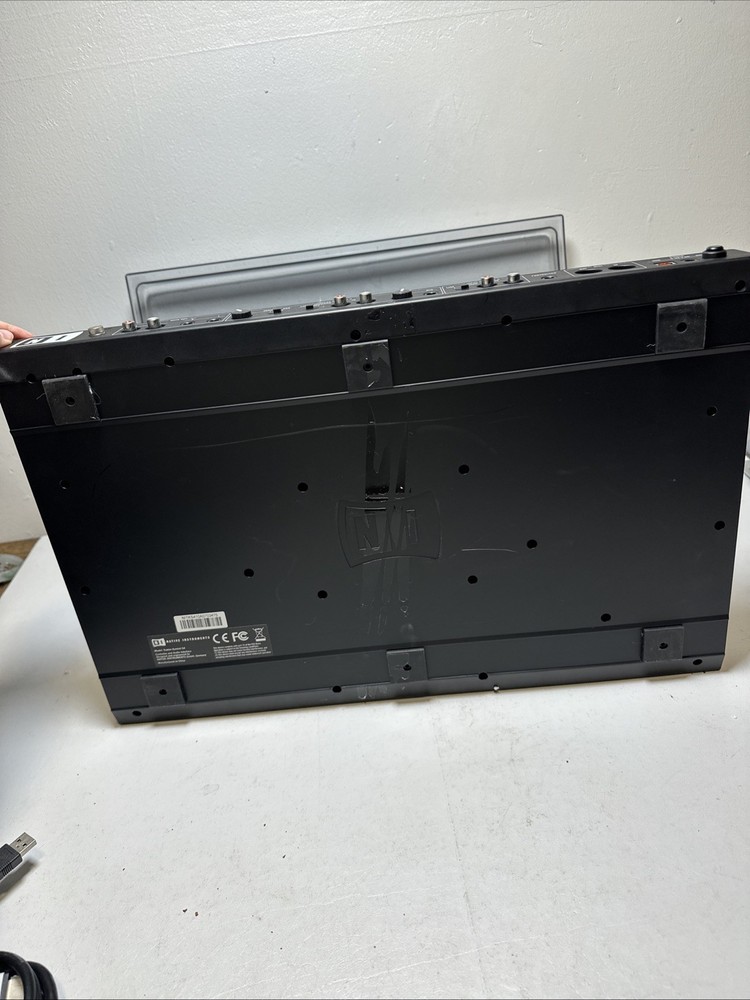 Native Instruments Traktor Kontrol S4 DJ Controller Midi Turntable