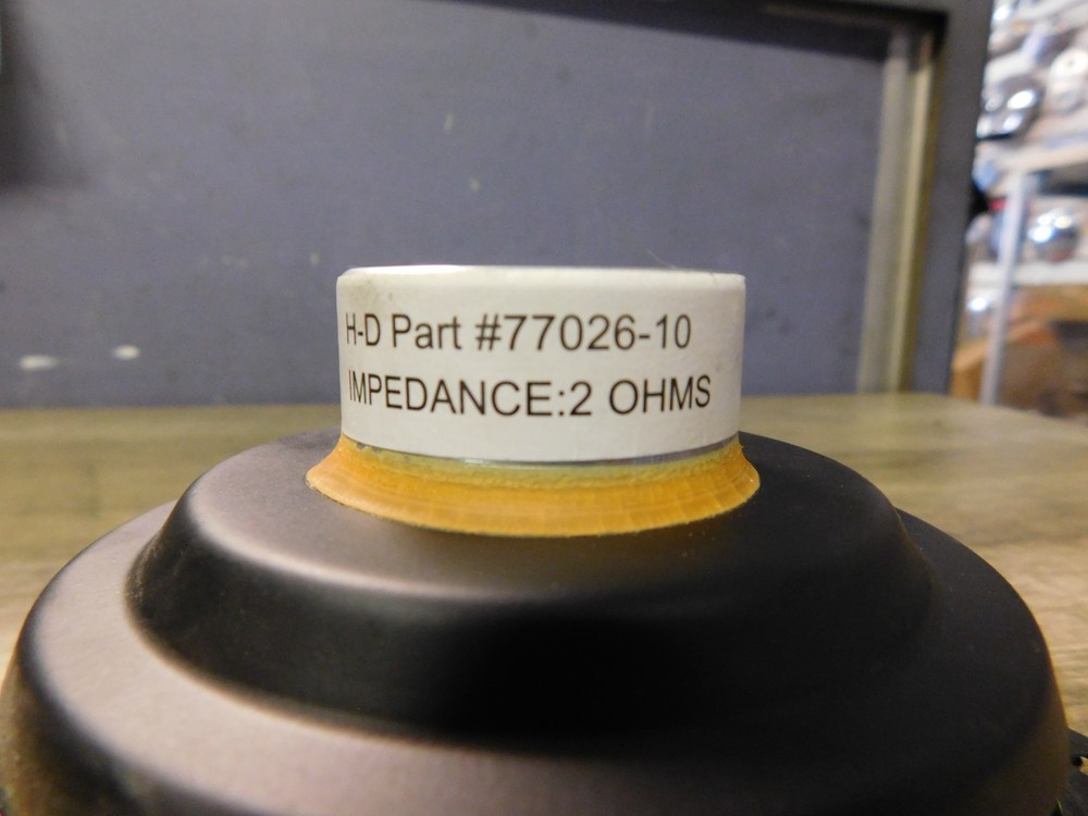 HARLEY DAIVDSON SPEAKER #77026-10