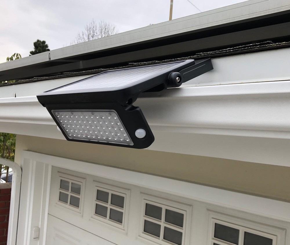 60 LED - 10 WATT - SOLAR Security Light Motion Activated - 3 Activation Modes