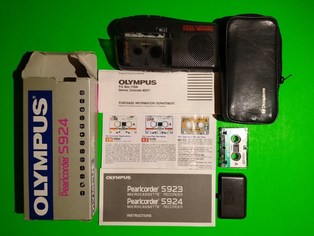 Olympus Pearlcorder Model S924 w/ Leather Case, Box & Papers - NOT fully working