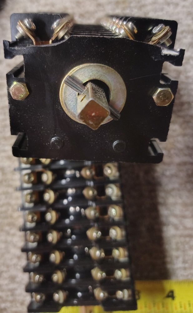 🗽 INDUSTRIAL ELECTRIC AUXILIARY SWITCH