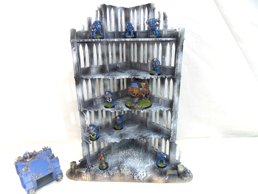 WARGAMING TERRAIN PAINTED ADVANCE ORDER BUILDING/DISPLAY STAND
