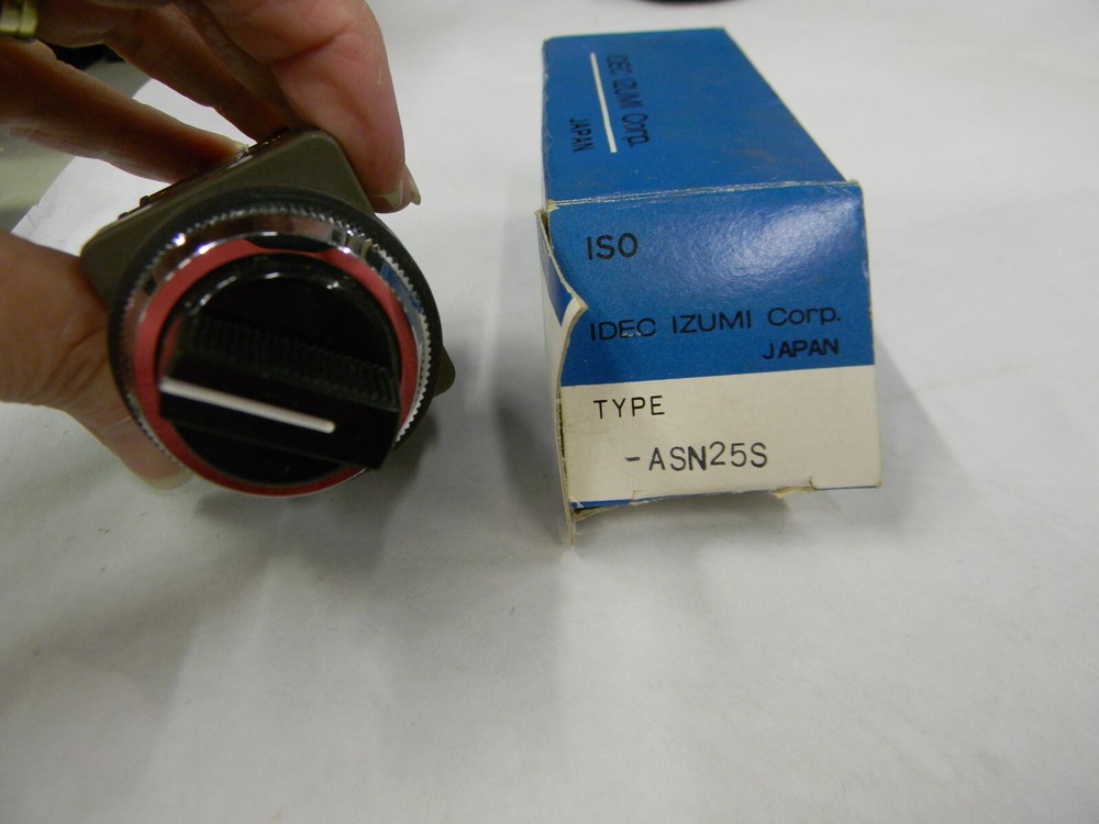 New IDEC ASN25S Control Switch  A1