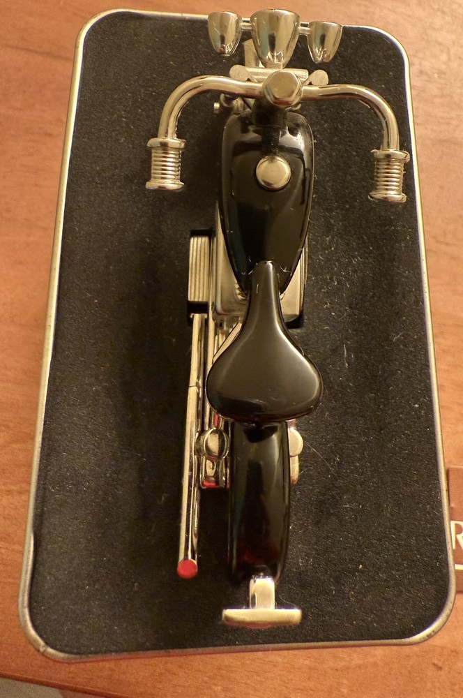 Relic Desktop Classic Motorcycle Clock With Tin