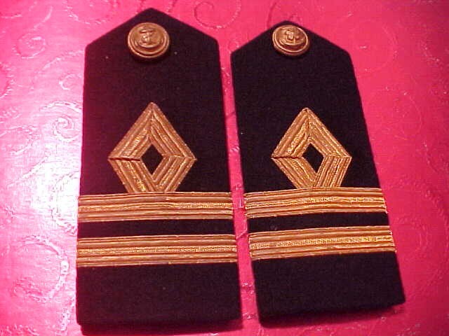 W.W.2 JAPANESE NAVY NAVAL SHOULDER BOARD SET