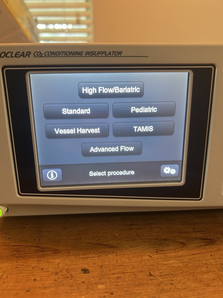 Stryker Pneumoclear Plus FM 300 CO2 Conditioning Insufflator 0620050000