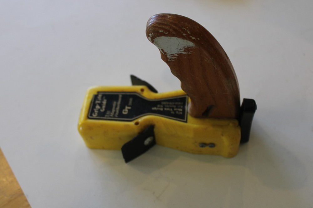 GRIP-TITE GUIDE MAGNETIC FEATHERBOARD