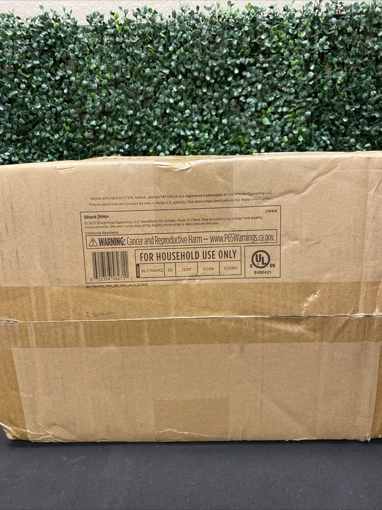 Mega Kitchen System with 72 oz. Pitcher, 8-Cup Food Processor, 16 oz.