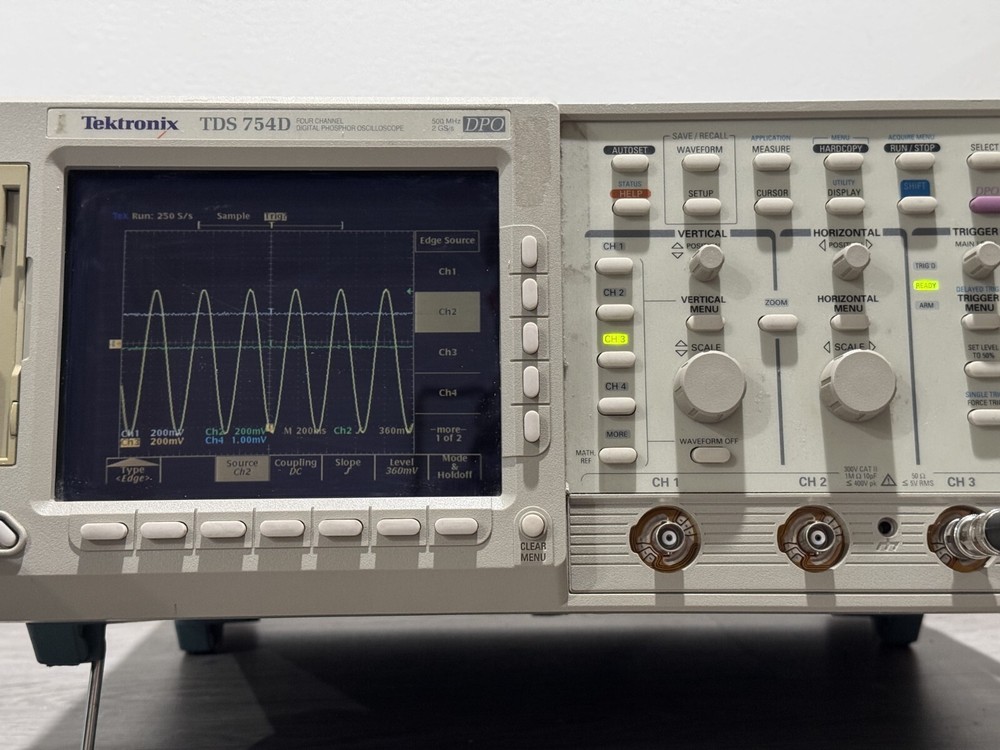 Tektronix TDS754D Digital Oscilloscope