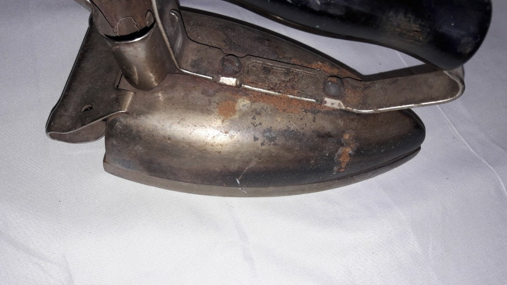 1930s HOTPOINT Model R Electric Iron, No Cord