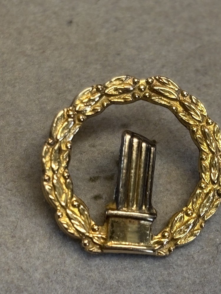 10K GOLD FILLED MASONIC BROKEN WIDOWS WREATH ~ LAPEL PIN