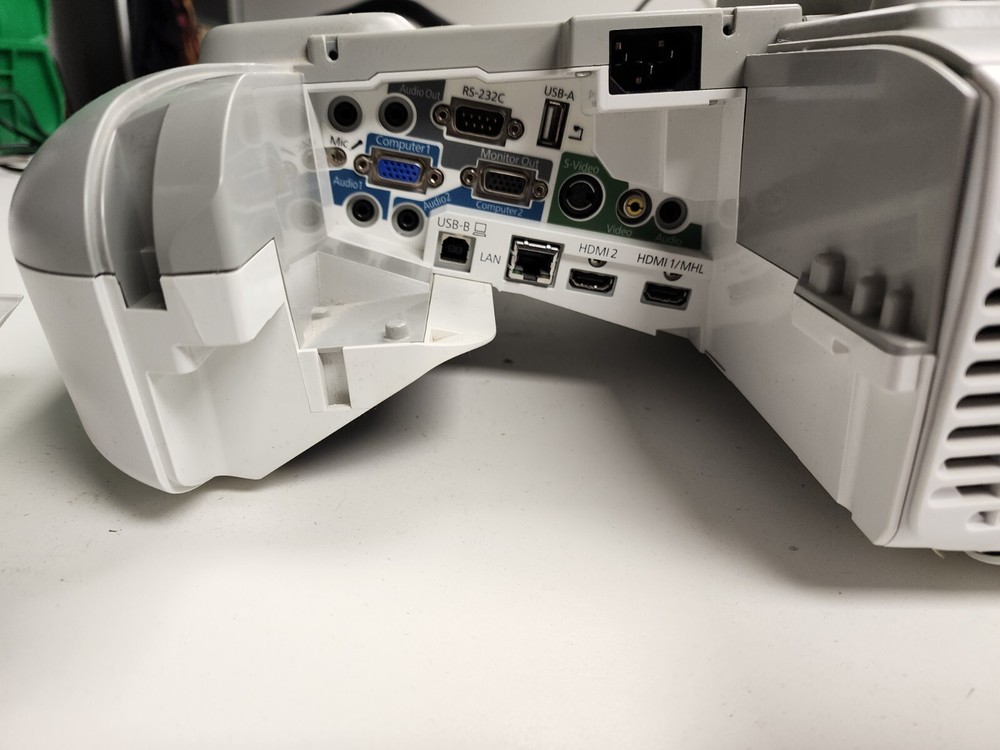 PowerLite 580 XGA 3LCD Projector