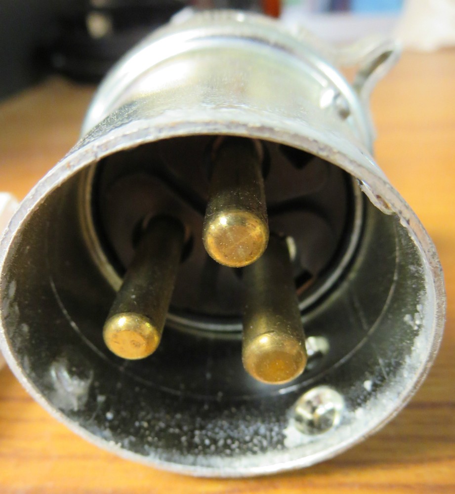 Thomas & Betts 4241-RS Plug
