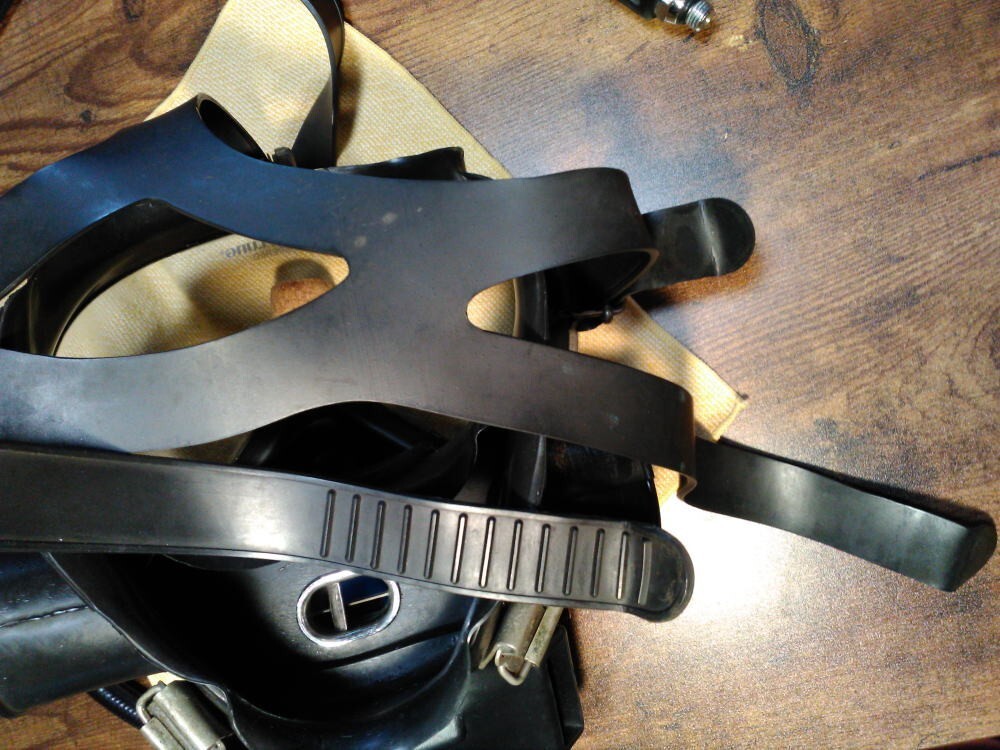 Aqua-Lung Full Face Mask/Regulator for Hookah Dive.