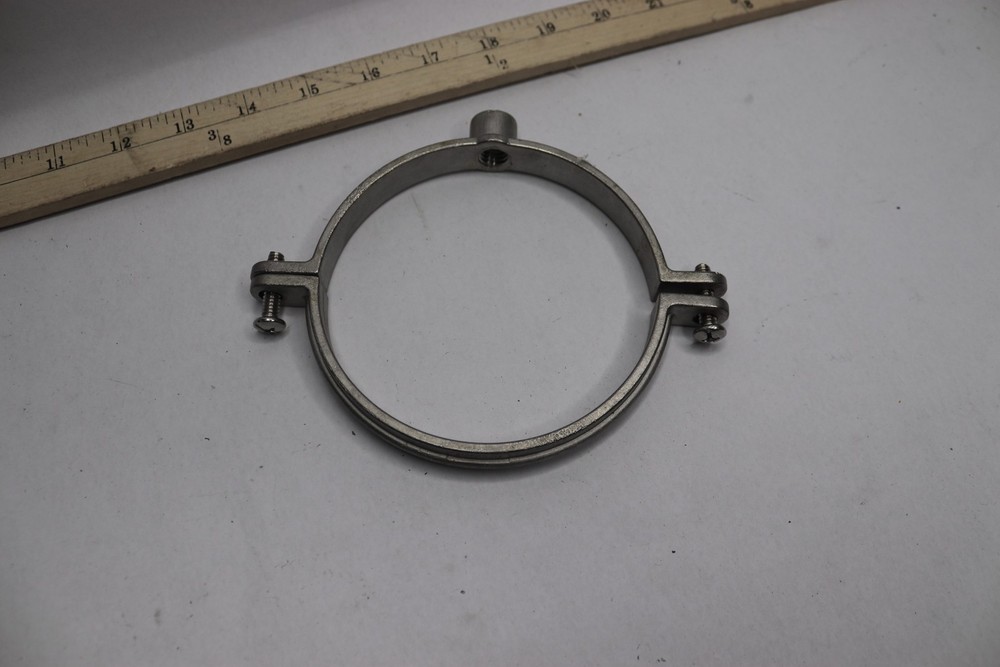 Nvent Caddy Split Ring Hanger Electro-Galvanized Cast Iron 4"