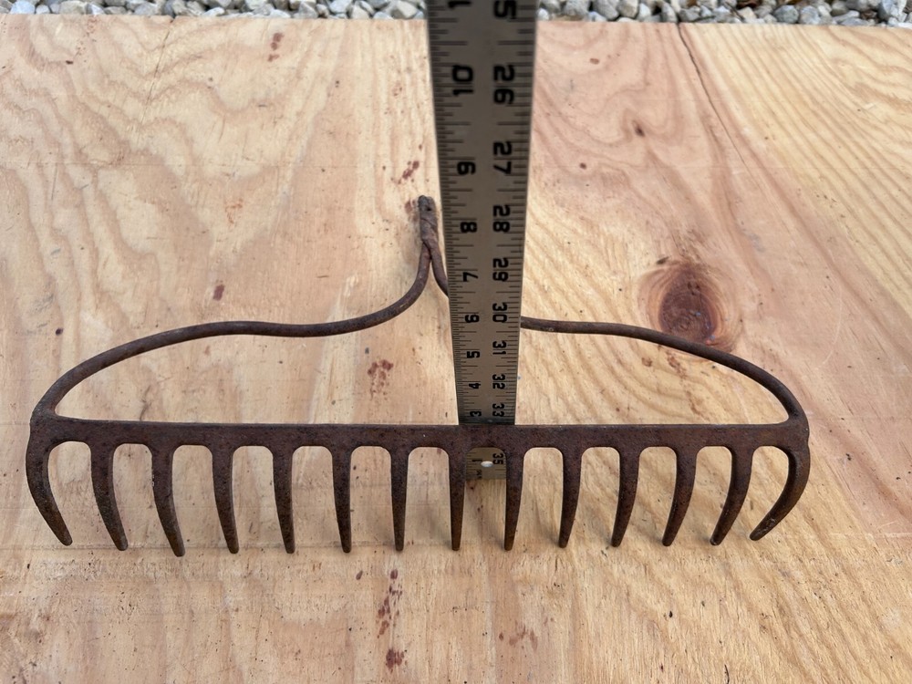 Rake Head Rusty Rustic no handle Original Vintage Primitive Metal