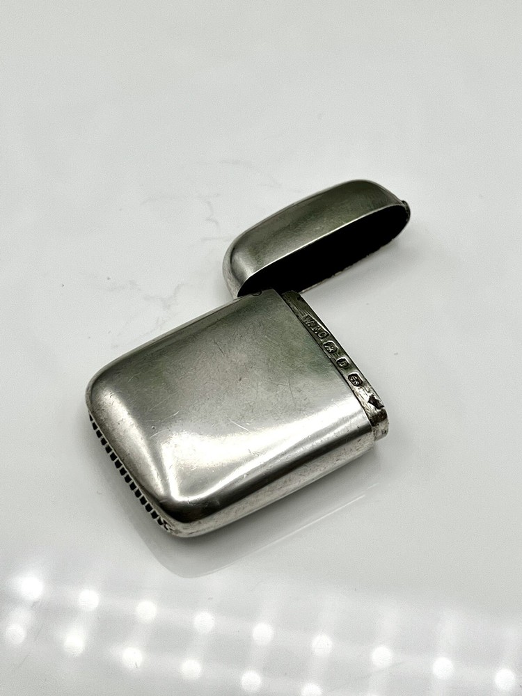 Victorian 1878 Solid Silver Ladies Plain Vesta Case WF Casewell Birmingham