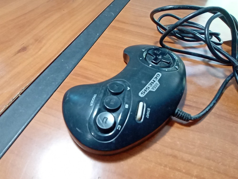 OEM Sega Genesis 3 Button Controller Model 1650 - Black *TESTED*