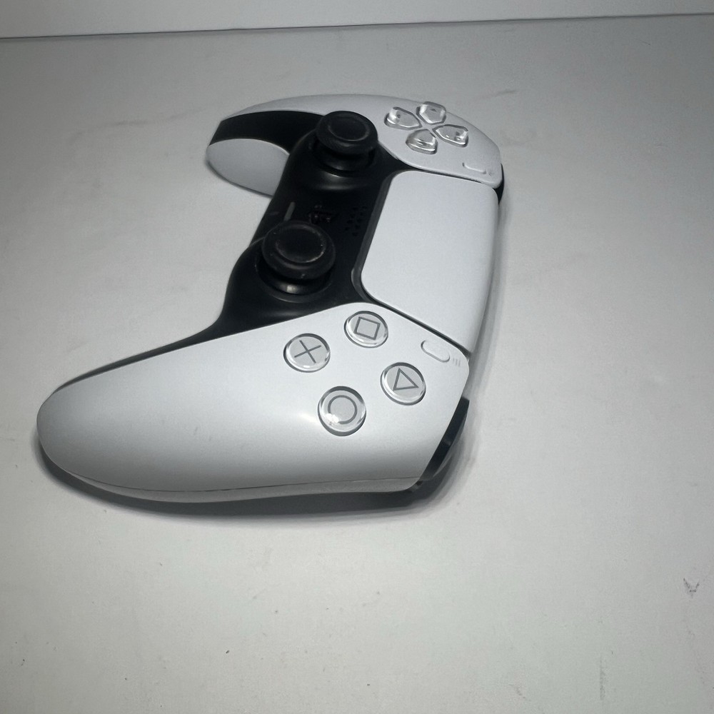 PS5 Controller - White with Stick Drift