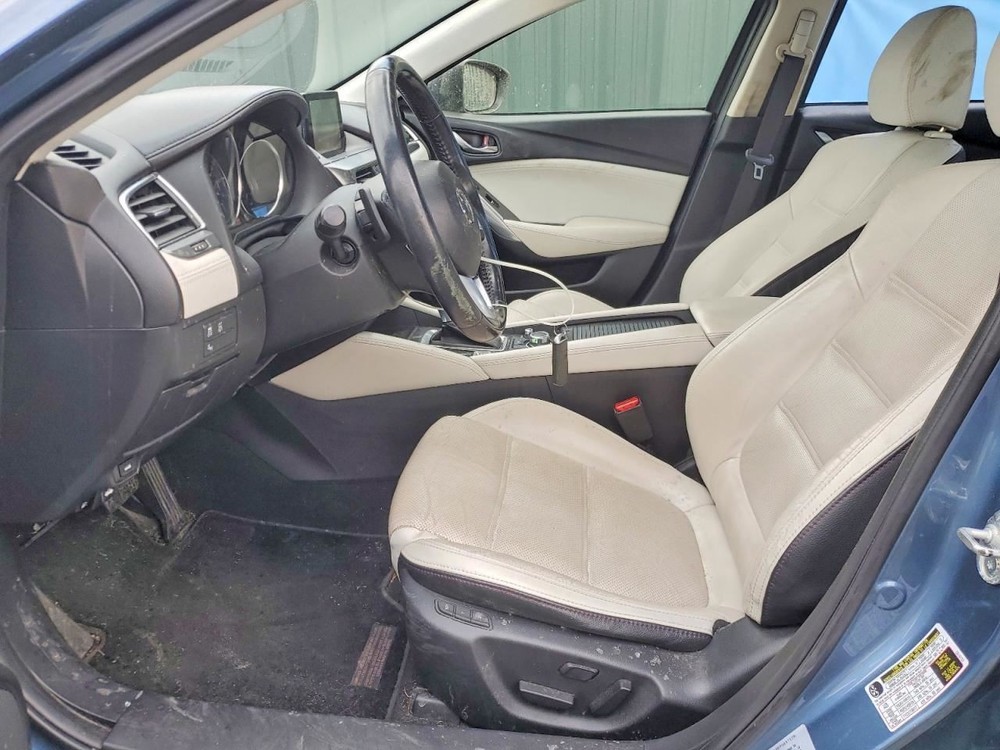 6 2016 Glove Box 5015409