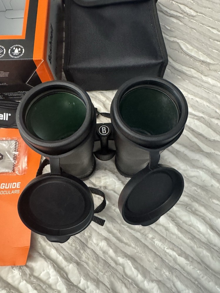 Bushnell Legend 10x50mm Binoculars New (Open Box)