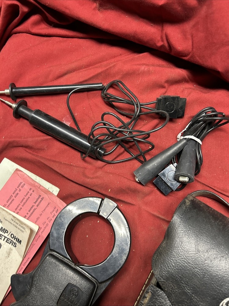 Vintage GE Voltmeter Meter Snapper 1000 942D