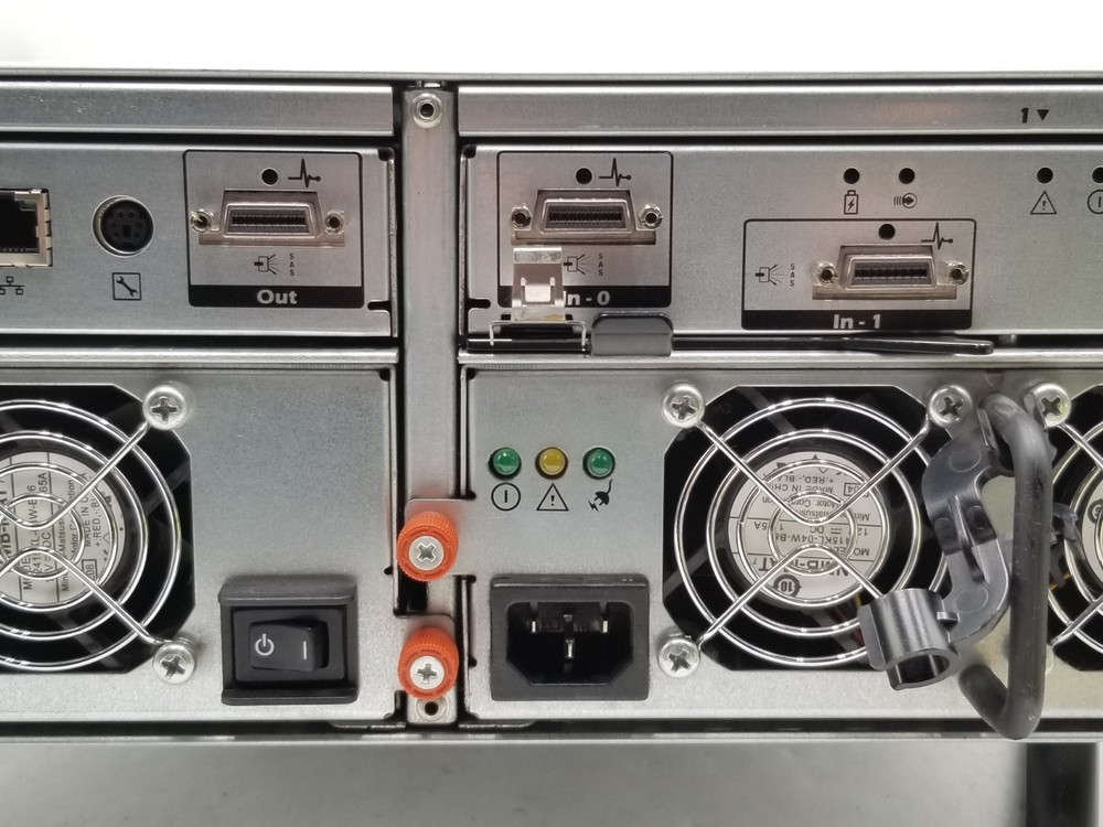 DELL POWERVAULT MD3000 AMP01 NO HDD