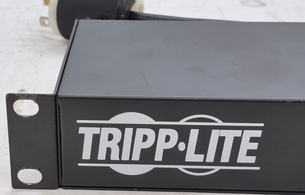 Tripp Lite RS-0615-R Rack-Mount Network Server Power Strip 120V