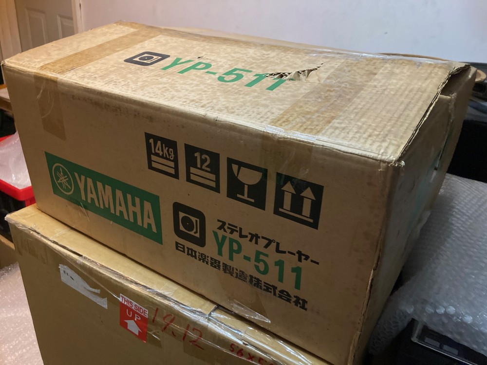 Yamaha YP-511 professional turntable with original box !