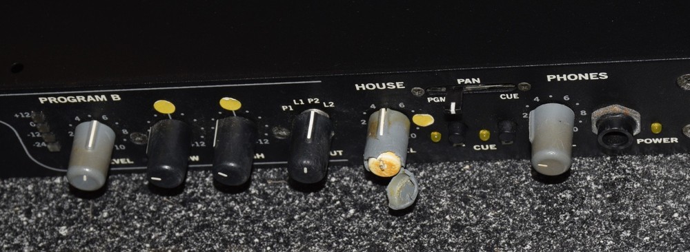 RANE MP 2S SINGLE SPACE RACK MOUNT MIXER MP2S