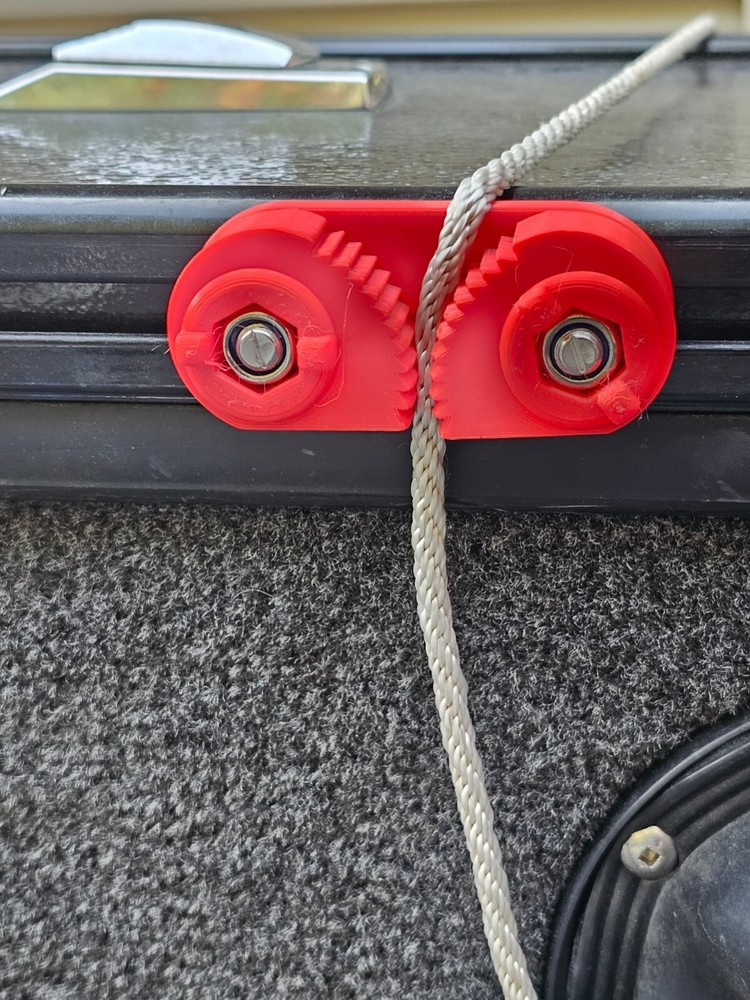 Fender Gripper for Lund Sport Track System